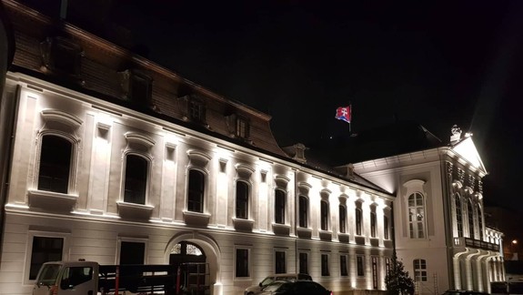 ANKETA - Veľký rozruch okolo osvetlenia sídla Zuzany Čaputovej. Kancelária prezidentky reaguje