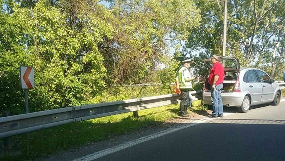 FOTO: Na zjazde z Prístavného mosta sa zrazili dve autá - pozrite, kde jedno z nich skončilo...