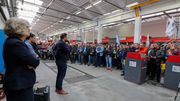 MHD: Štrajková pohotovosť v DPB trvá aj po stretnutí primátora so zamestnancami