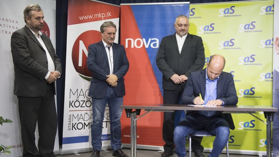 Pravicové strany idú do volieb v BSK v širokej koalícii, podpísali zmluvu