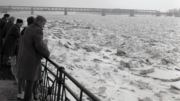 HISTÓRIA: V Prešporku sa konala aj slávnosť skúšania prechodu cez zamrznutý Dunaj