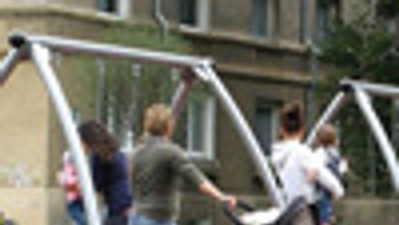 Ružová dolina má opravený park s ihriskom