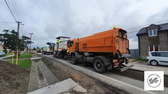 FOTO: BSK sa pustil do rekonštrukcie regionálnych ciest - opraviť chce 14 úsekov