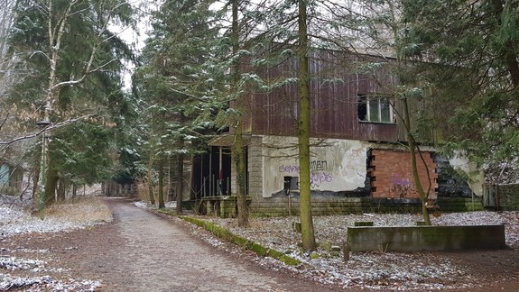 Z bratislavského lesoparku na Železnej studničke zmizne ďalšia ruina