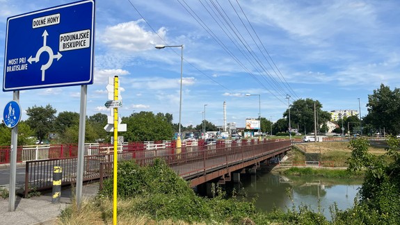 Na moste na Hradskej sa začne príprava demontáže lávok pre peších