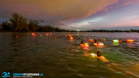 Poznáte lampiónové plávanie? Je to zážitok a môžete si ho prísť vychutnať
