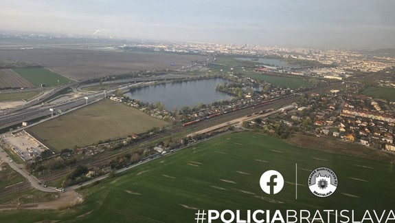 Uzavretá diaľnica: Kolóny na D1 pri Bratislave sú až po zjazdy Bernolákovo aj Senec