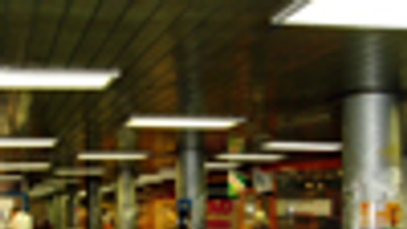 Zábradlie v podchode na Trnavskom mýte je nebezpečné