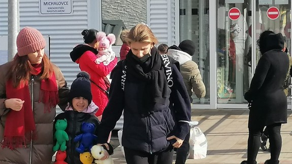 Ružinov ubytoval vyše 80 utečencov, pomáhajú aj iné samosprávy