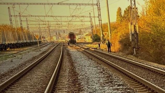 Tragédia na železnici: Medzi Svätým Jurom a Račou vyhasol život ženy
