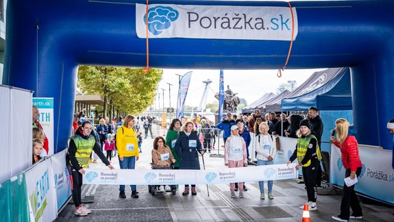 Charitatívne podujatie na nábreží: Beh neporazených absolvovalo vyše 620 bežcov
