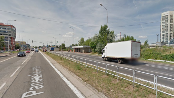 NÁZOR: Zo železničnej stanice v Petržalke je problém trafiť smerom do centra