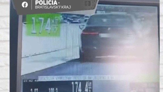 Polícia na diaľnici D1 namerala cestného piráta, šiel rýchlosťou 174 km/h