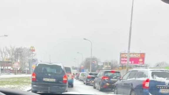 Doprava: Z Rovinky hlásia 35-minútové zdržanie, na križovatke Košická - Prístavná nefungujú semafory