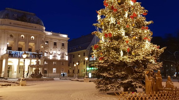 FOTO: Snehová pokrývka premenila centrum Bratislavy na hotovú romantiku!