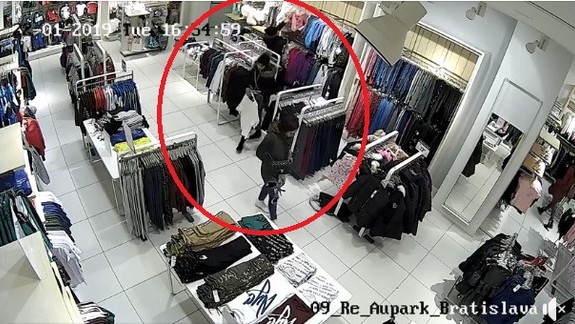 VIDEO: Sledujte, na čo si treba dávať pri nákupoch pozor, ak nechcete prísť o peňaženku!