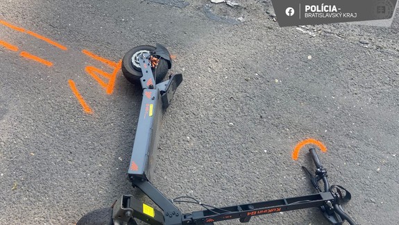 Polícia vyšetruje dve tohtotýždňové nehody kolobežkárov v Bratislave
