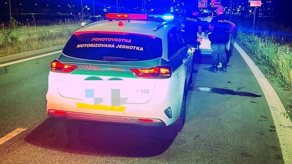 Nepoučiteľný Maroš: Policajtov zaujalo jeho zle osvetlené auto, napriek zákazu opäť šoféroval opitý