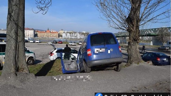 Ďalšie opité ženy za volantom: Jedna nafúkala cez dve promile