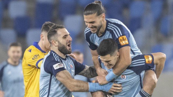Futbal: Slovan zdolal Dunajskú Stredu 2:1