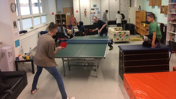 Klub KASPIAN vyhľadávajú najmä deti z ulice. Nikoho nesúdi, anonymne im poskytne bezpečie