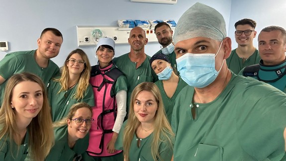 Lekári v UNB prvýkrát úspešne vykonali transplantáciu pankreatickýchostrovčekov a to rovno u dvoch pacientov