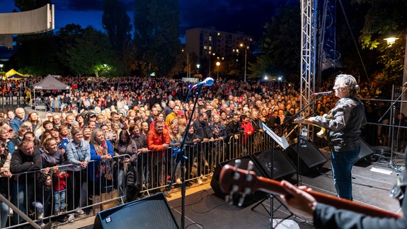 Hviezdne ružinovské hody: Zaspievajú Vondráčková, Dubasová, Jaroš i Rick Bailey z Delegation