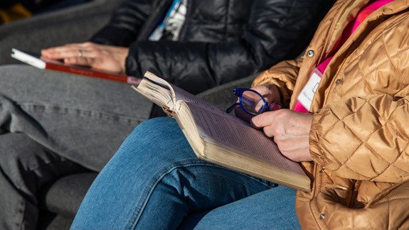 V hlavnej úlohe disidenti: Mesiac autorského čítania privíta domácich i zahraničných autorov