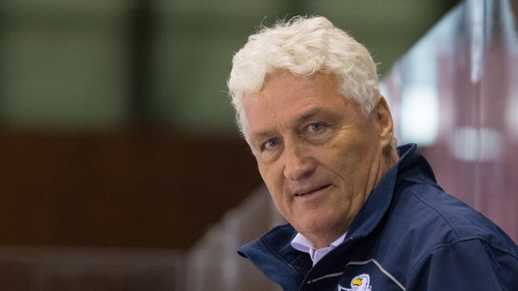 VIDEO: Vo veku 61 rokov zomrel hokejový tréner Miloš Říha - v minulosti viedol aj HC Slovan...