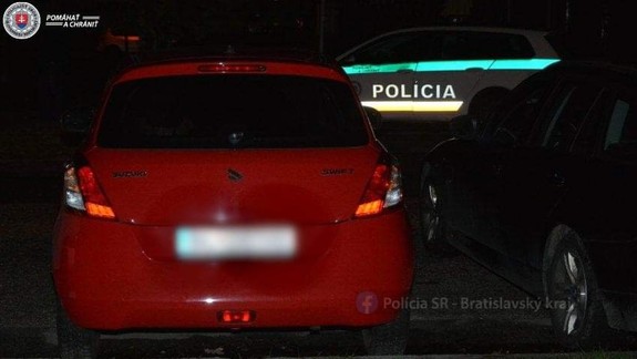 Agresívny muž: Poškodzoval zaparkované autá, napadol aj privolaných policajtov