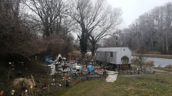 FOTO a VIDEO: Rozprávková chalúpka? Aj ľudia bez domova vedia mať doma čisto a poriadok!