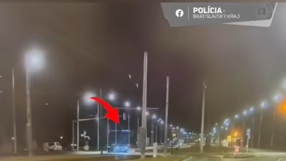 Polícia obvinila 25-ročného muža z Rakúska, ktorý za volantom nafúkal 1,85 promile