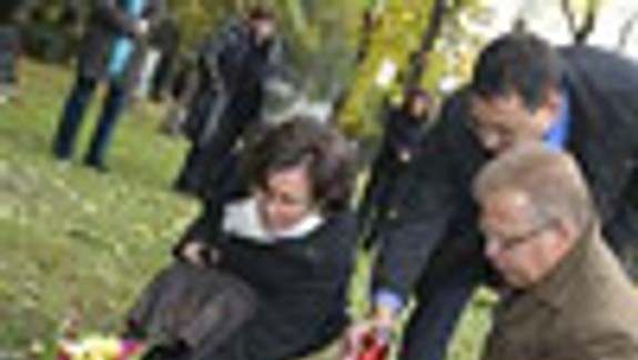 Primátor si uctil zosnulých Bratislavčanov