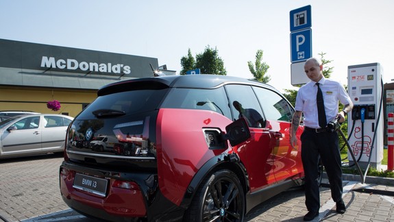 Do prevádzky uviedli novú nabíjaciu stanicu pre elektromobily – viete, kde sa bude nachádzať?