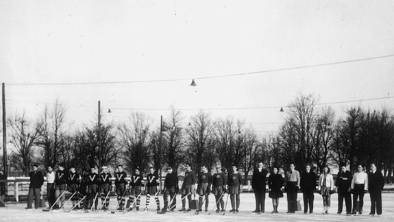 1940: Bratislava sa konečne dočkala umelého ľadu!