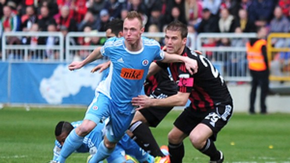 Futbalisti Slovana hrali v Trnave bez gólov, neprehrali už 11 zápasov