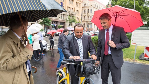 VIDEO: Ako sa vyrábali a kde sa testovali bicykle Slovnaft BAjk-u pred odštartovaním bikesharingu?