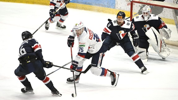 Hokej: Slovan prehral doma so Zvolenom 2:4