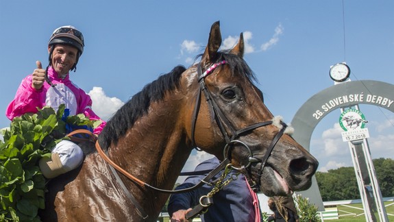 Dostihy: Víťazom Slovenského derby český hnedák Mon Cheri