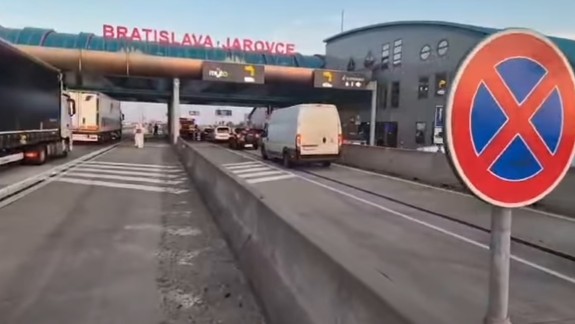 Pozor, s dopravnými obmedzeniami rátajte aj na hraničnom priechode Jarovce - Kittsee