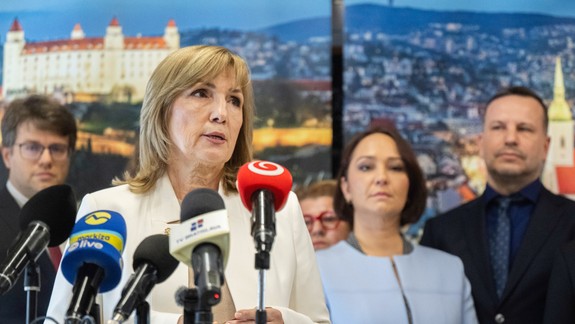 Proti Vallovi sa postavil silný súper: O post primátorky Bratislavy sa bude uchádzať Dana Čahojová