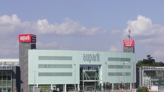 Aupark sa bude rozširovať na úkor vonkajšieho parkoviska...