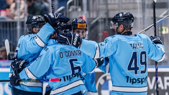 Hokej: Slovan natiahol víťaznú sériu na 10 zápasov, zdolal Spišskú Novú Ves