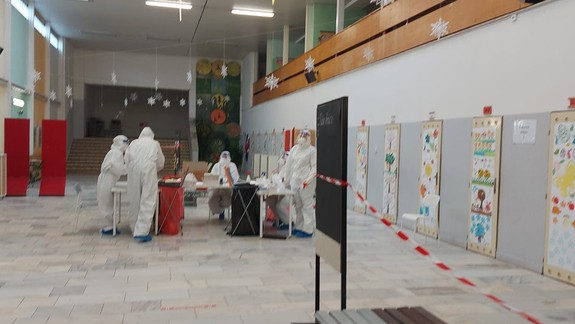 Koronavírus: Čísla jednoznačne rastú, pribudlo 145 nových prípadov