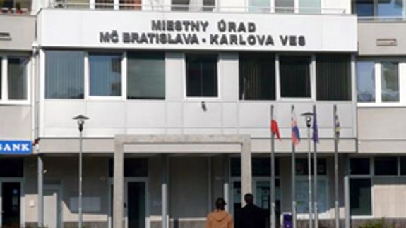 Najviac výdavkov Karlovej Vsi budúci rok pôjde na školstvo, parkoviská a chodníky