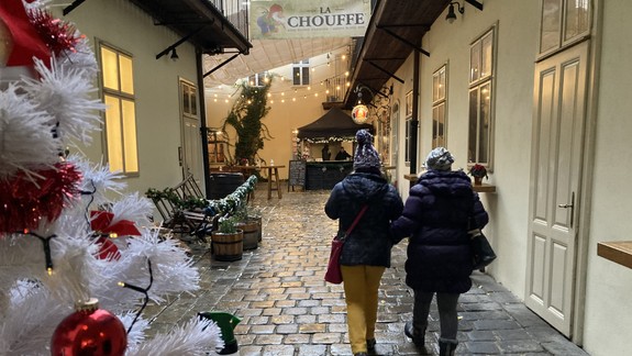 FOTO Punč, cigánska, aj niečo pre radosť: Pozrite sa, čo zažijete na Adventnom korze v centre mesta