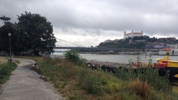 Petržalka chce regulovať celé územie medzi Mostom SNP a Mostom Apollo 