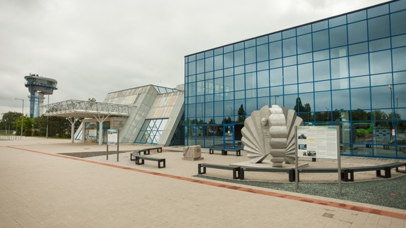 Na letisku bol odhalený mobiliár s Pomníkom Štefana Baniča a základným kameňom terminálu