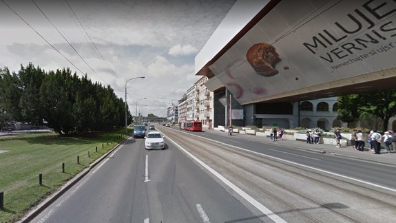 Pozor, v sobotu nebudú cez obed po Rázusovom nábreží premávať električky a autobusy