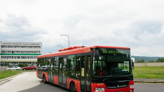 Dopravný podnik hľadá nových vodičov autobusov, záujemcom ponúka aj množstvo benefitov
